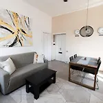 Apartamento Bella Alda Beautiful Castle Penthouse *