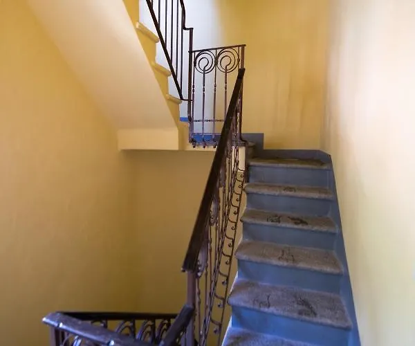 Bella Alda Beautiful Castle Penthouse Appartamento